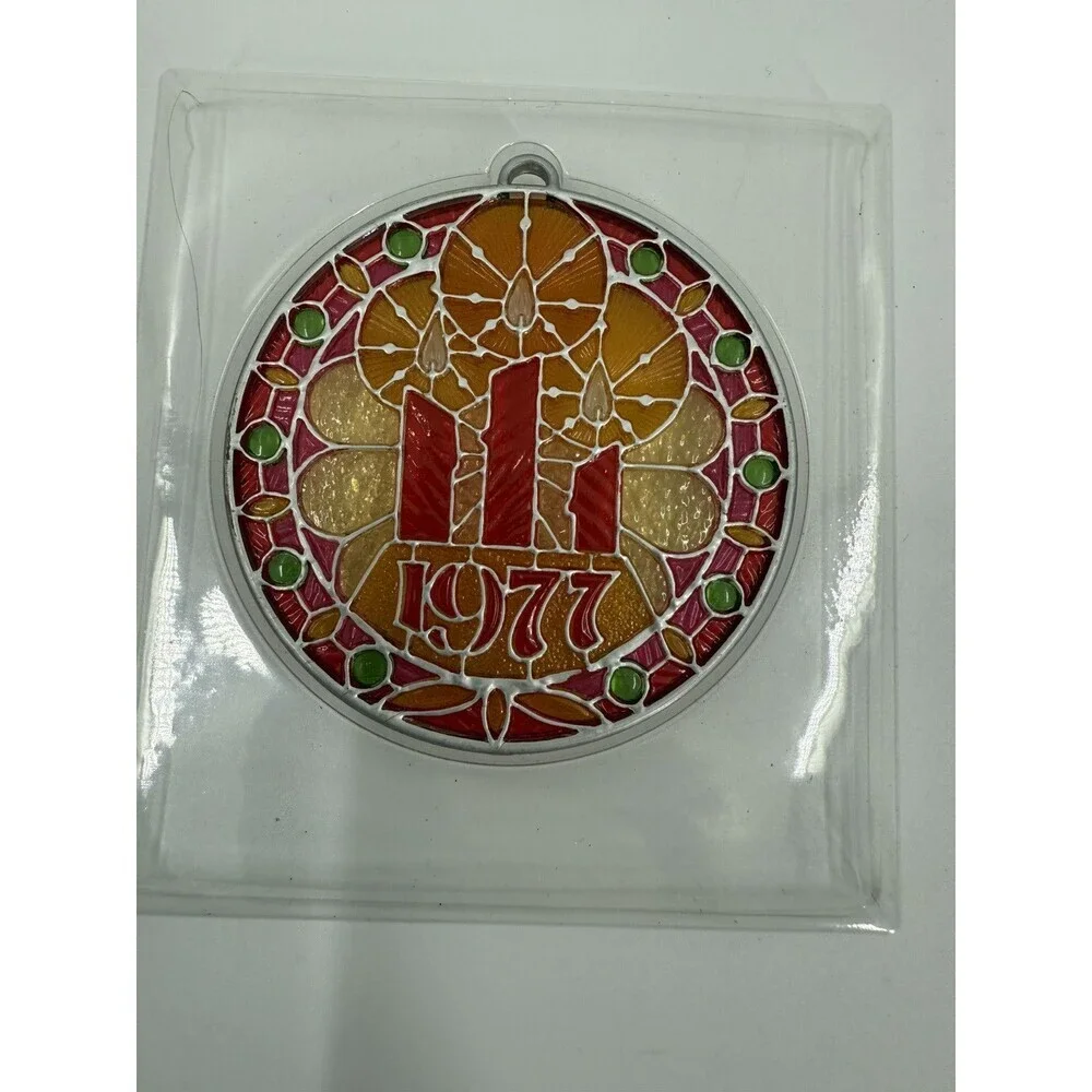 Vintage Hallmark Tiffany Classics 1977 Stained Glass Style Christmas Ornament